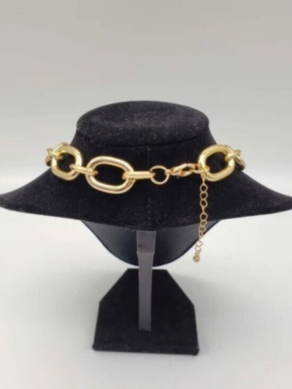 Gold-Plated Necklace with Authentic Louis Vuitton Padlock - Picture 6 of 13
